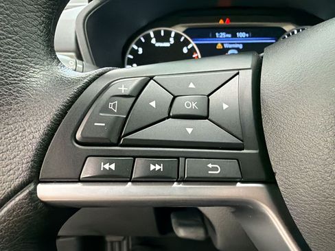 Used 2025 Nissan Altima 2.5 SV FWD image 16