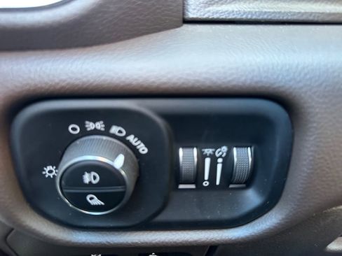 Used 2025 RAM 1500 Laramie image 18