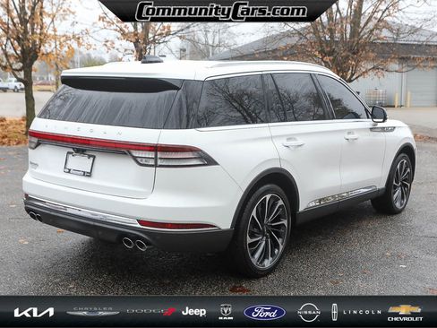 Certified 2025 Lincoln Aviator Reserve w/ Equipment Group 201A image 7