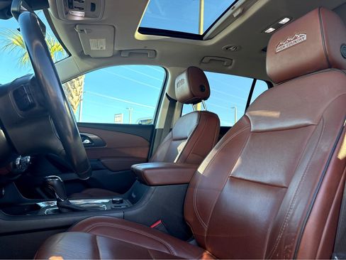 Used 2020 Chevrolet Traverse High Country image 19