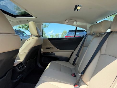 Used 2021 Lexus ES 350 w/ Premium Package FWD image 16