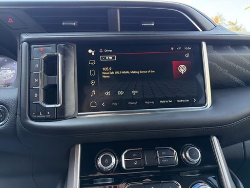 Used 2023 GMC Yukon XL Denali w/ Denali Reserve Package image 18