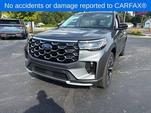 Used 2025 Ford Explorer Platinum w/ LUX Leather Package AWD/4WD image 2