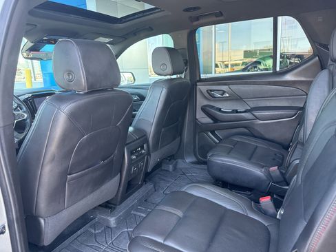 Used 2023 Chevrolet Traverse RS w/ LPO, Floor Liner Package AWD/4WD image 16