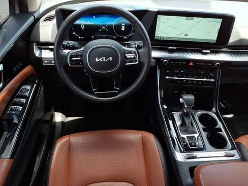 Used 2024 Kia Carnival SX Prestige FWD image 25