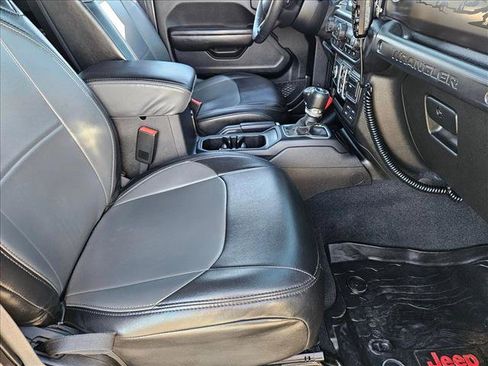 Used 2018 Jeep Wrangler Unlimited Sport S image 19