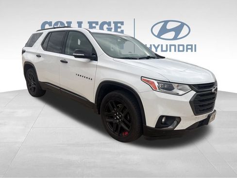 Used 2019 Chevrolet Traverse Premier w/ Redline Edition image 3