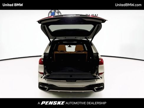 Used 2020 BMW X7 xDrive40i w/ M Sport Package AWD/4WD image 15