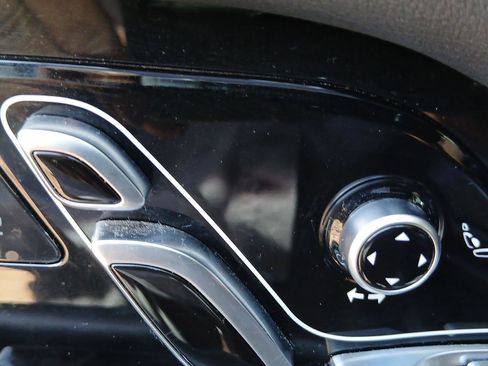 Used 2018 Land Rover Range Rover Long Wheelbase Supercharged image 10