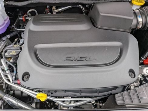 New 2027 Chrysler Pacifica Select FWD image 36