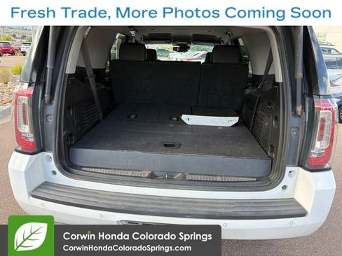 Used 2017 GMC Yukon SLT AWD/4WD image 6