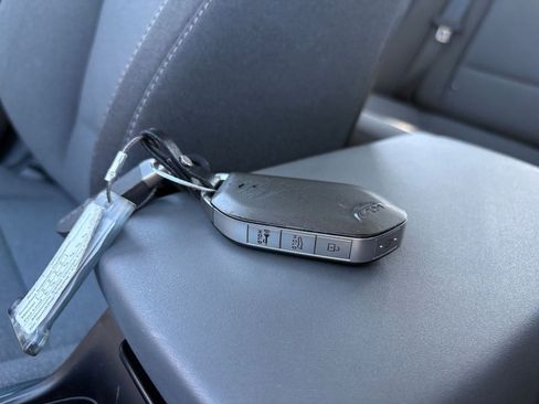 Used 2025 Kia K4 LXS image 22