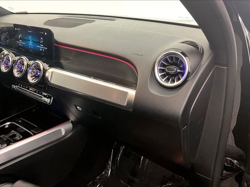 Certified 2022 Mercedes-Benz GLB 250 image 20