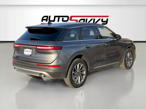 Used 2025 Lincoln Corsair AWD w/ Equipment Group 101A image 7