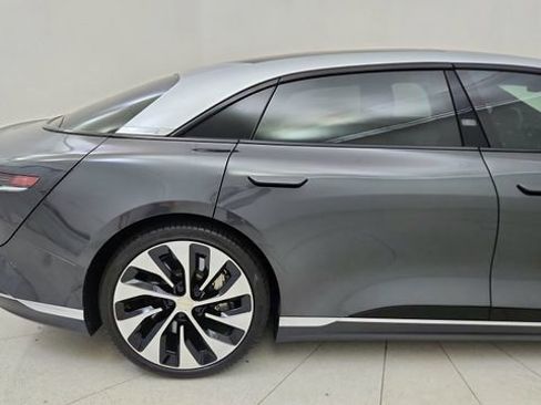 Used 2023 Lucid Air Touring image 12
