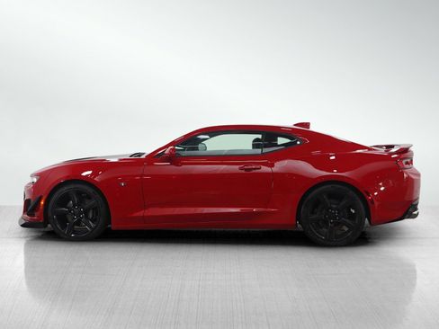 Used 2018 Chevrolet Camaro SS image 2