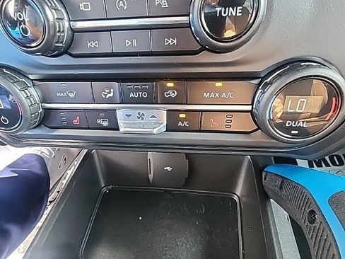 Used 2023 Ford Bronco Outer Banks AWD/4WD image 17
