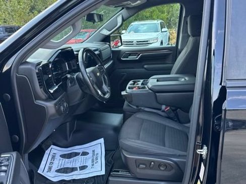 Used 2023 Chevrolet Silverado 1500 LT w/ Protection Package AWD/4WD image 10