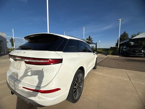Used 2021 Lincoln Corsair AWD image 8