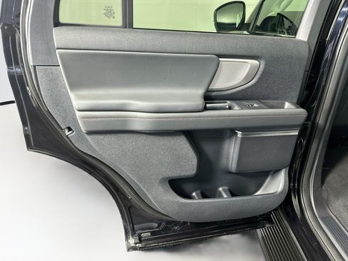 Used 2025 Ford Expedition Active AWD/4WD image 28