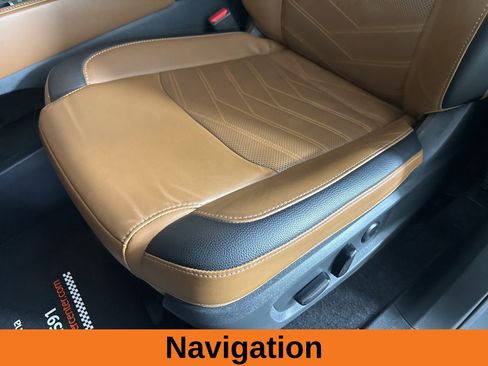 Used 2025 Nissan Pathfinder Platinum w/ Cargo Package FWD image 11