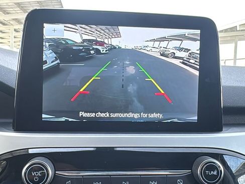 Certified 2022 Ford Escape SE image 16