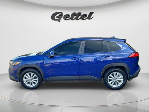 Certified 2024 Toyota Corolla Cross LE w/ Moonroof Package FWD image 8