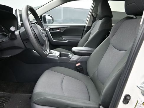 Used 2024 Toyota RAV4 XLE FWD image 12