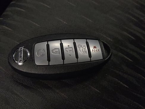 Used 2020 Nissan Rogue SV FWD image 32