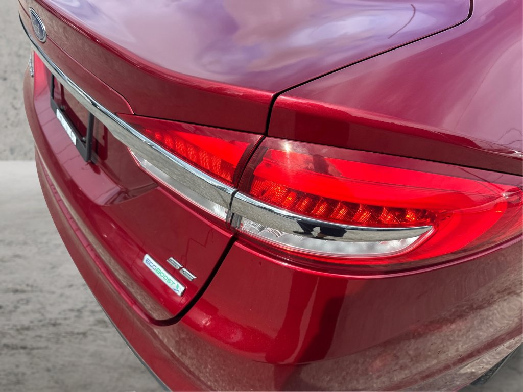 Used 2017 Ford Fusion SE w/ Fusion SE Technology Package FWD image 22