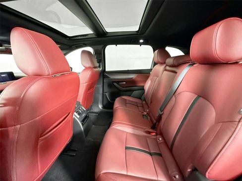 Used 2025 MAZDA CX-70 Plug-In Hybrid w/ Premium Plus image 33