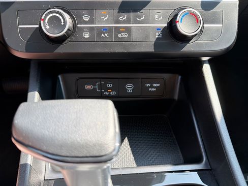 Certified 2025 Hyundai Tucson SE AWD/4WD image 24