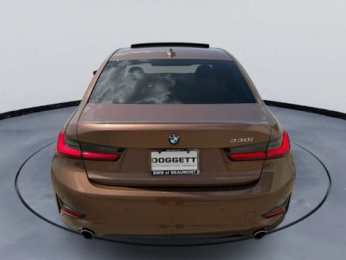 Used 2019 BMW 330i Sedan w/ Premium Package RWD image 4
