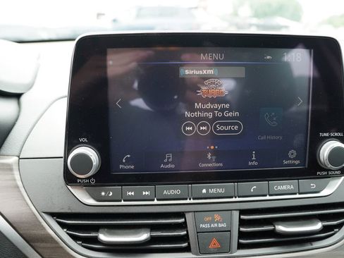 Used 2025 Nissan Altima 2.5 SV FWD image 5