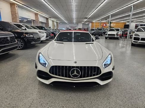 Used 2018 Mercedes-Benz AMG GT Roadster image 2