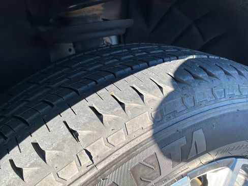 Used 2020 GMC Acadia SLE w/ Driver Convenience Package image 27