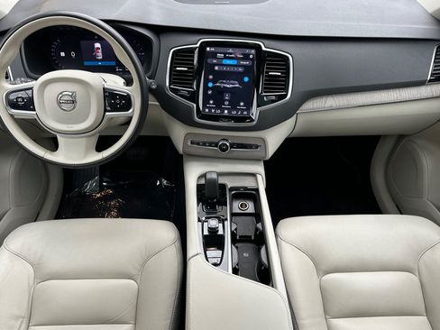 Used 2025 Volvo XC90 T8 Plus AWD/4WD image 15