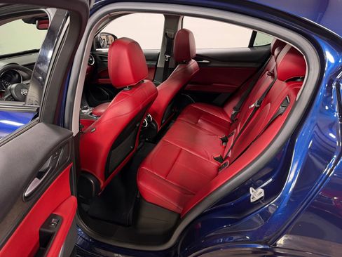 Used 2021 Alfa Romeo Stelvio Ti w/ Nero Edizione image 16