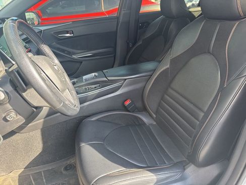 Used 2019 Toyota Avalon Touring w/ Advanced Safety Package FWD image 5