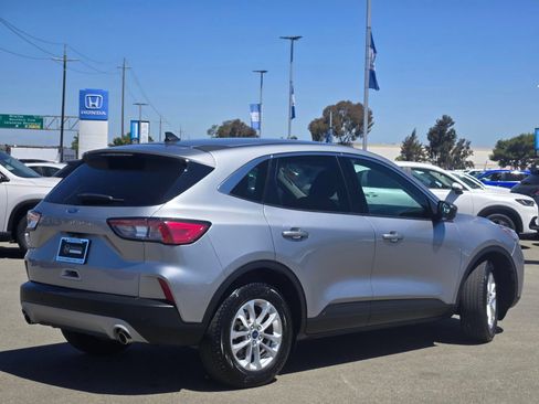 Used 2022 Ford Escape SE FWD image 7