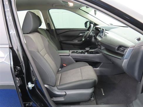 Used 2024 Nissan Rogue SV FWD image 35