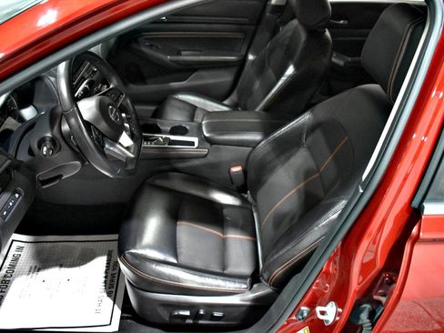 Used 2019 Nissan Altima 2.5 SR w/ SR Premium Package image 30