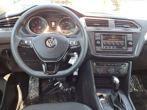 Used 2021 Volkswagen Tiguan S FWD image 11