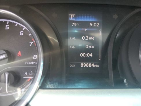 Used 2019 Toyota Camry SE FWD image 7