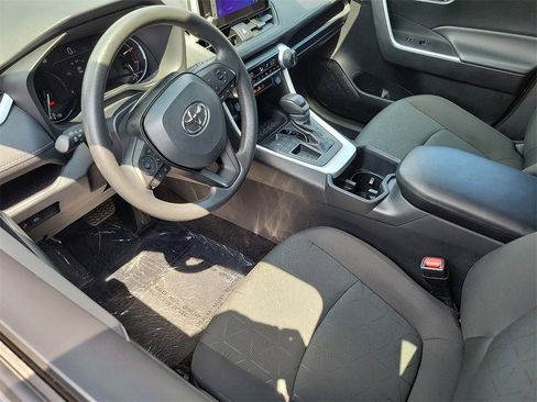 Used 2024 Toyota RAV4 XLE image 6