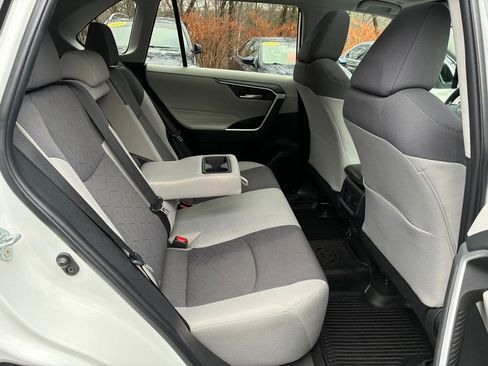Used 2023 Toyota RAV4 XLE image 32