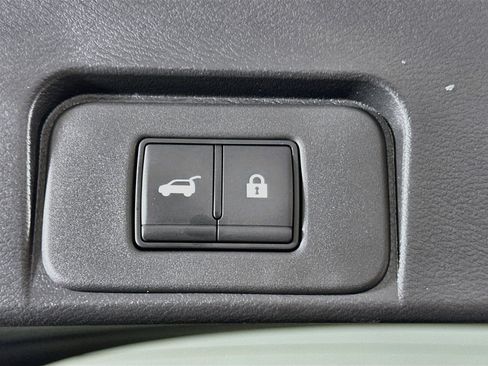 Used 2023 Nissan Rogue SV w/ SV Premium B Package AWD/4WD image 30