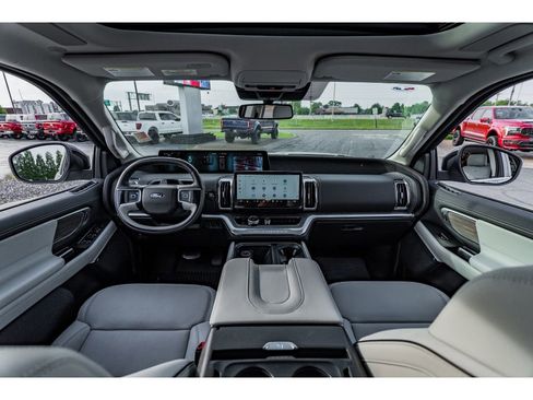 New 2025 Ford Expedition Platinum w/ Platinum Ultimate Package AWD/4WD image 10