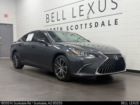 Used 2022 Lexus ES 300h w/ Premium Package image 2