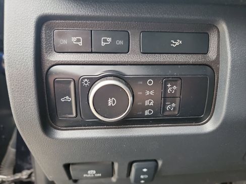 Used 2024 Ford F350 Lariat w/ Lariat Ultimate Package AWD/4WD image 16